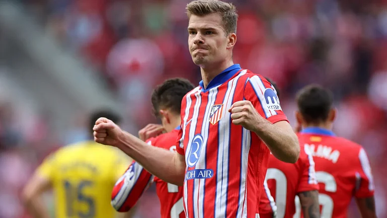 «Атлетико» рассматривает предложения по Александру Сёрлоту