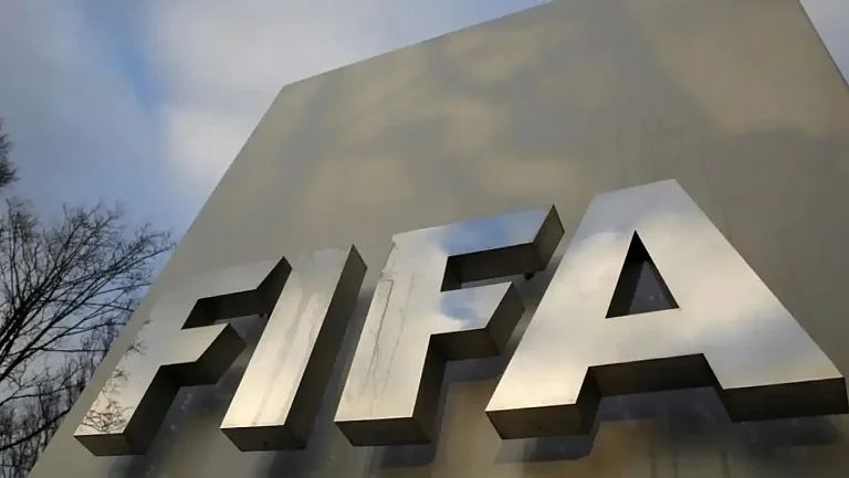 ФИФА изменит модель международных перерывов с сезона 2026/27