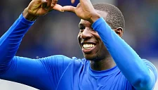 Полузащитник «Эвертона» Дукуре перешёл в «Неом»