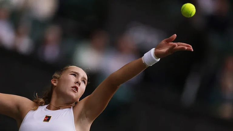 Мирра Андреева победила китаянку Чжу Линь и продолжает борьбу в Пекине