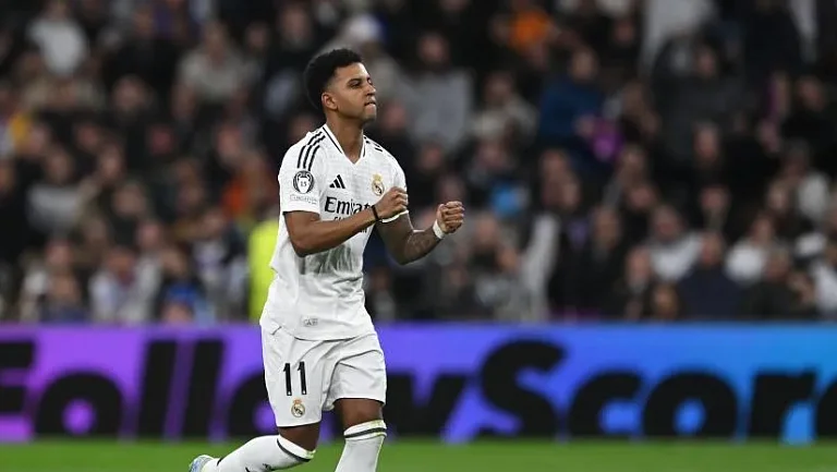 Родриго игнорирует слухи об уходе, отдыхая в Бразилии