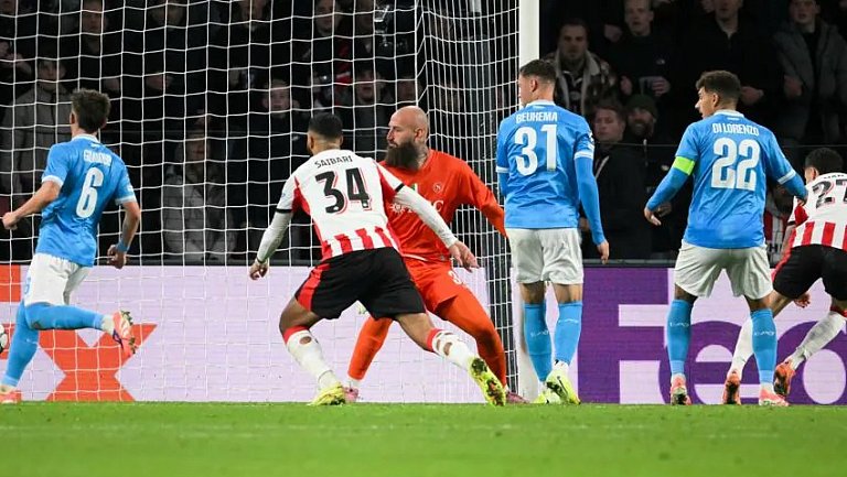 «Наполи» потерпел разгромное поражение от ПСВ в матче Лиги чемпионов