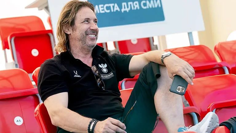 Мостовой защитил Деяна Станковича от критики