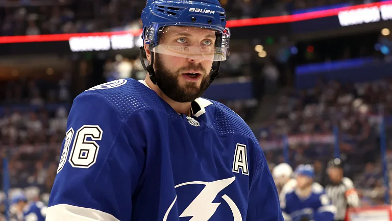 Кучерова признали первой звездой дня в НХЛ после победы в «Зимней классике»