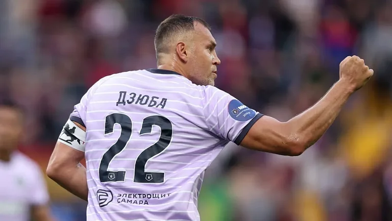 Дзюба опередил Семака по количеству матчей в чемпионате России
