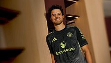 Брат Сенне Ламменса, Том выразил сомнения по поводу перехода в «МЮ»