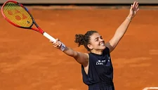 Паолини продлила победную серию и вышла в 1/16 финала