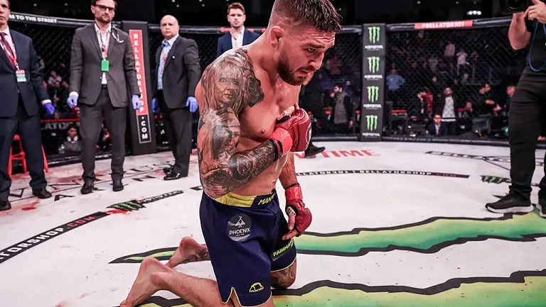 Украинский боец Амосов заявил, что хочет забрать пояс UFC у Ислама Махачева