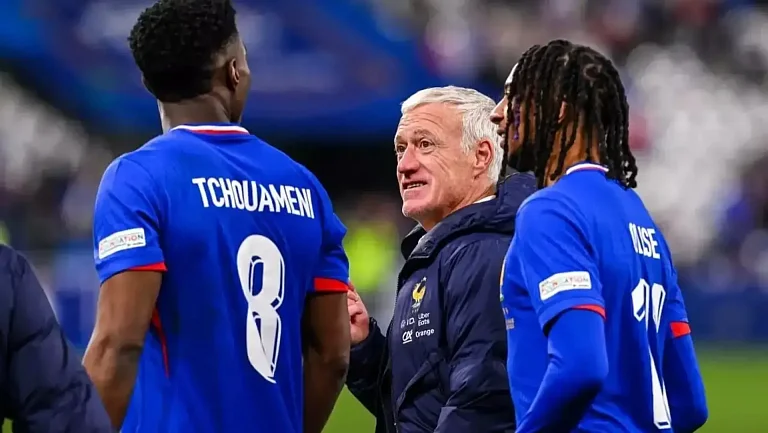 Тчуамени поддержал Дешама в вопросе травм Дембеле и Дуэ