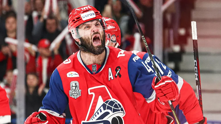 Александр Радулов повторил рекорд Даниса Зарипова по числу наград в КХЛ