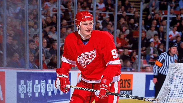 Трое российских хоккеистов вошли в 25 лучших игроков «Детройта»