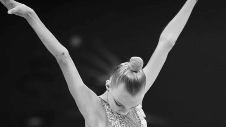 Умерла 20-летняя украинская гимнастка Хоровинкина 