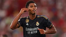 Беллингем празднует 22 года с мячом — и с тревогой