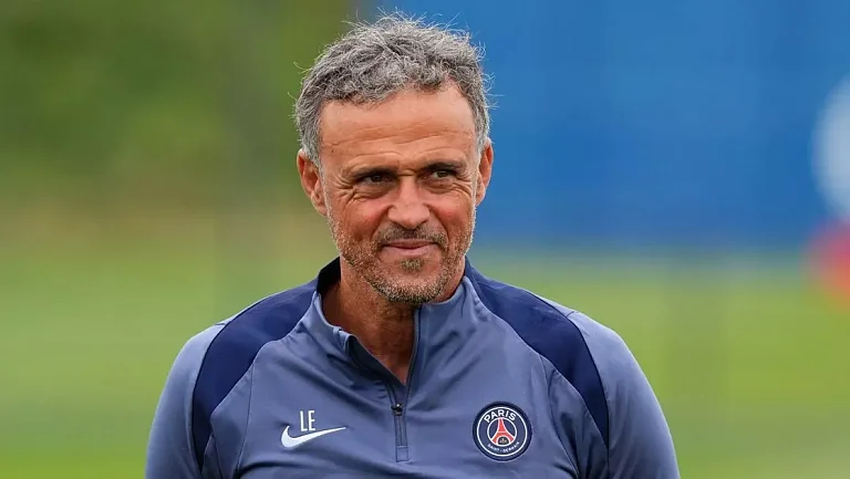 Луис Энрике отказался комментировать будущее Матвея Сафонова в ПСЖ