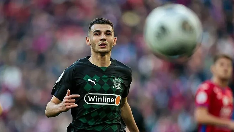 Сперцян о трансфере в «ПСЖ» и «Жирону»: «Давайте не будем сейчас»