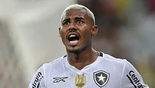 Президент «Ботафого» блокирует трансфер ключевого защитника