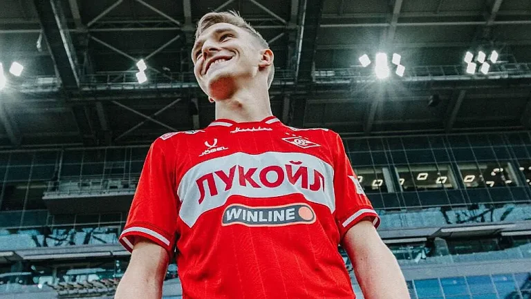 Илья Самошников перешел из «Локомотива» в «Спартак» на 3 года