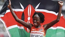 Джепчирчир победила в марафоне на чемпионате мира в Токио