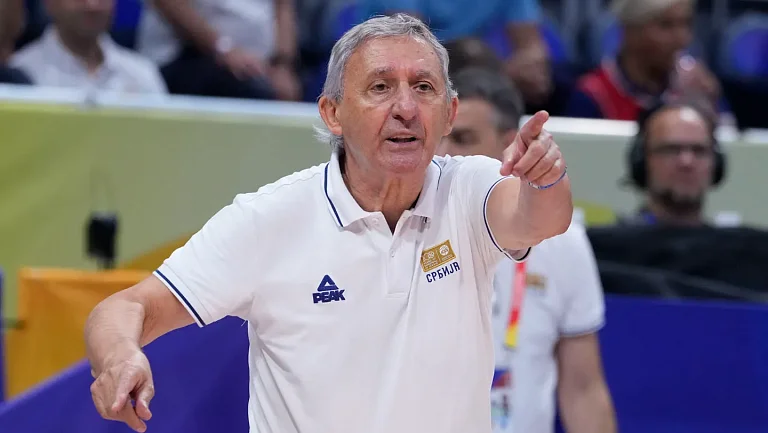 Пешич заявил журналистам: «Я никогда не подаю в отставку»