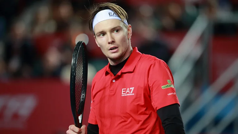 Бублика сняли на мастер-классе, где он учил детей бить по мячу ручкой ракетки