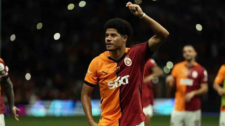 «Галатасарай» оценил Сару и Йылмаза в €30 млн каждый на фоне интереса АПЛ