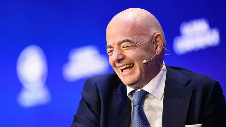 Глава ФИФА Инфантино опубликовал фото с российским вратарём Матвеем Сафоновым