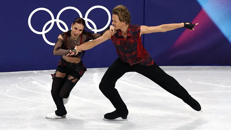 Фигуристы Дэвис и Смолкин хотят найти курящих соседей в Олимпийской деревне