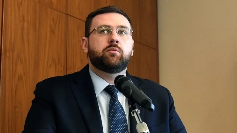 В КХЛ рассказали, почему игрокам не нужны футбольные зарплаты