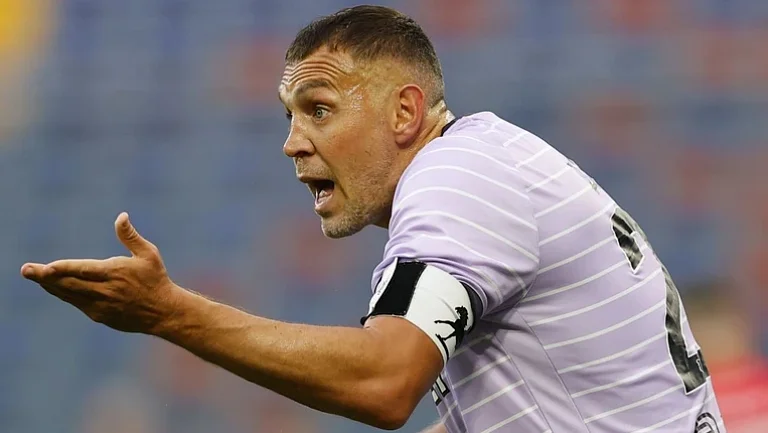 Ташуев считает, что Дзюба загнал «Акрон» в тактический тупик