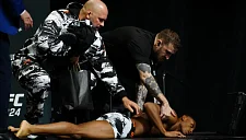 Боец UFC Смотерман решил выступить с заявлением после потери сознания