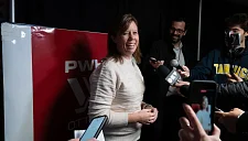 Названы финалисты премии «Тренер года» в PWHL