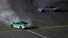 NASCAR договорилась сохранить шесть чартеров для команд 23XI и Front Row