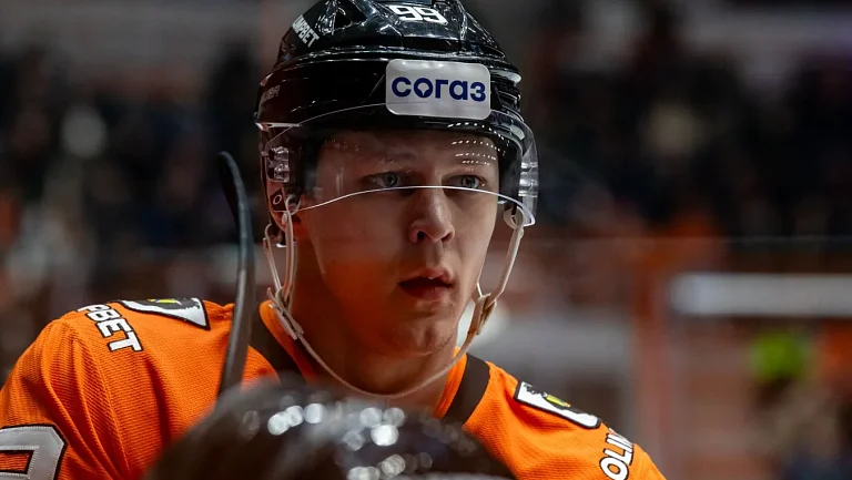 Хабаровский «Амур» расторг контракт с нападающим Дубакиным