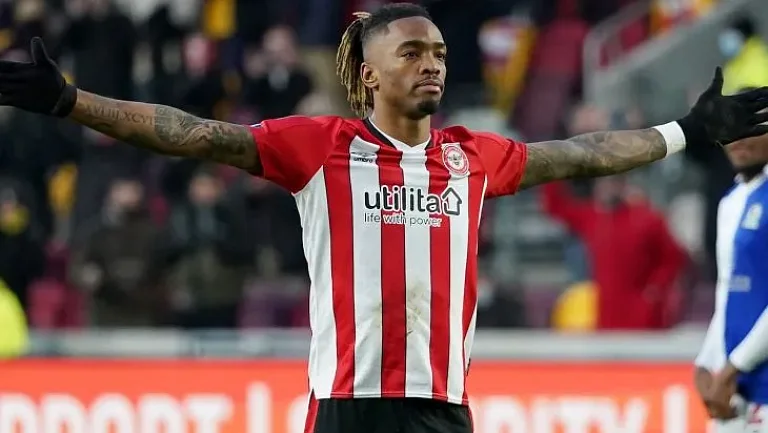 «Челси» ищет возможность подписать Айвена Тоуни из «Аль-Ахли»