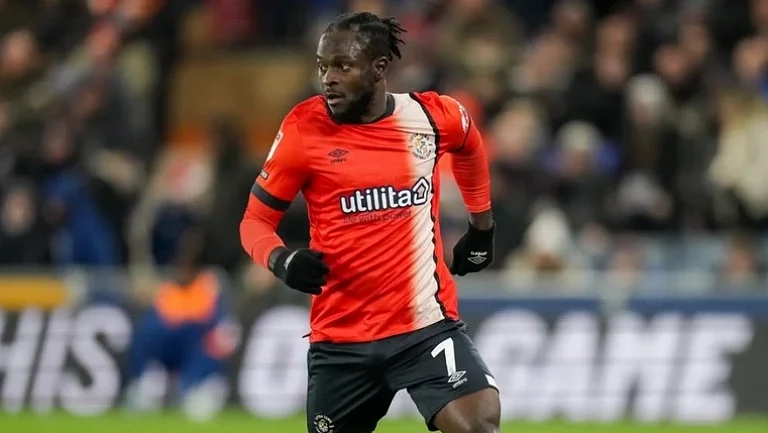 Экс-футболист «Спартака» Мозес продолжит карьеру в казахстанском «Кайсаре»