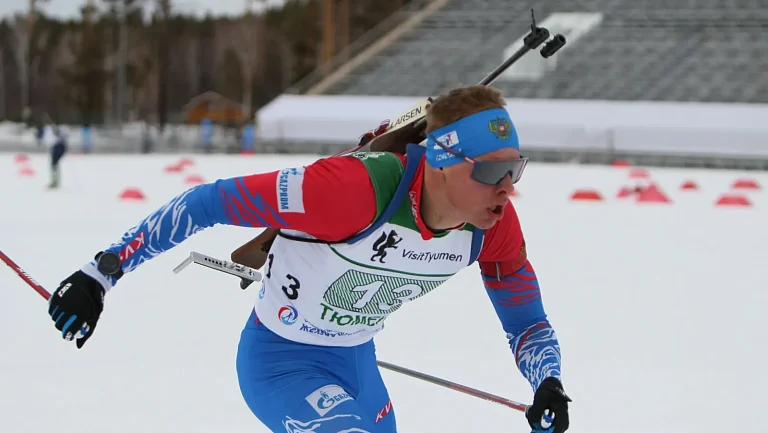 Биатлонист Бажин пожаловался на проблемы со стрельбой из-за плохих патронов