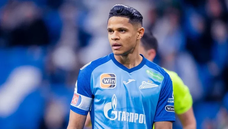 «Зенит» отклонил запрос «Атлетико Минейро» по Дугласу Сантосу