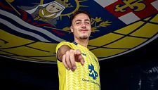 «Арока» подписала контракт с голландским полузащитником Эспеном ван Э