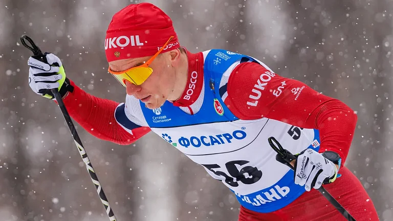 Александра Большунова отстранили от стартов после инцидента с Бакуровым