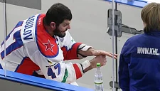 Главный арбитр грубо обратился к Радулову в матче КХЛ: Чё ты лаешь-то?