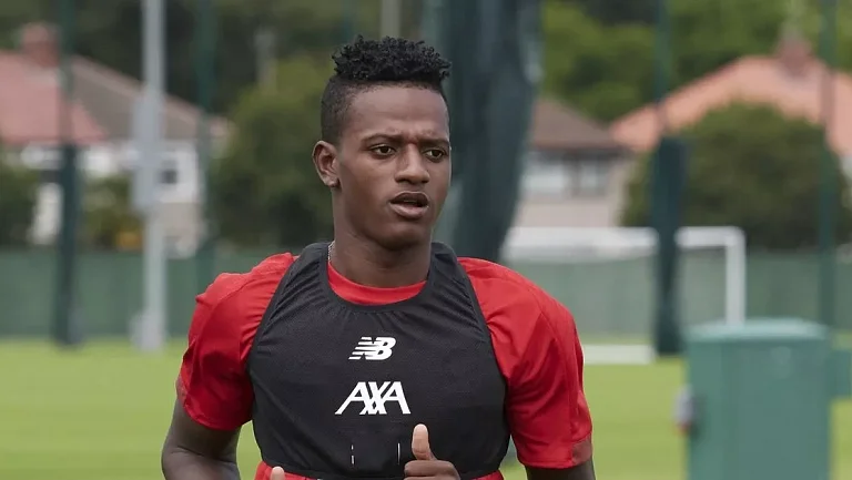 «Рубин» близок к подписанию защитника Арройо из «Бургоса»