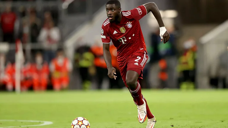 «Бавария» возобновит переговоры о контракте с Упамекано