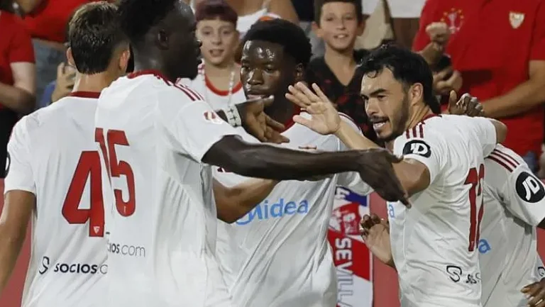 «Севилья» выиграла трофей Антонио Пуэрты