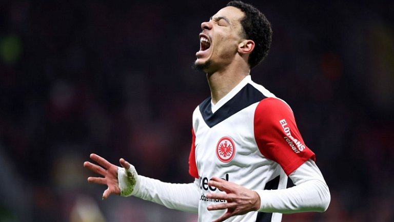  «МЮ» хочет купить Экитике, но «Айнтрахт» установил высокую цену