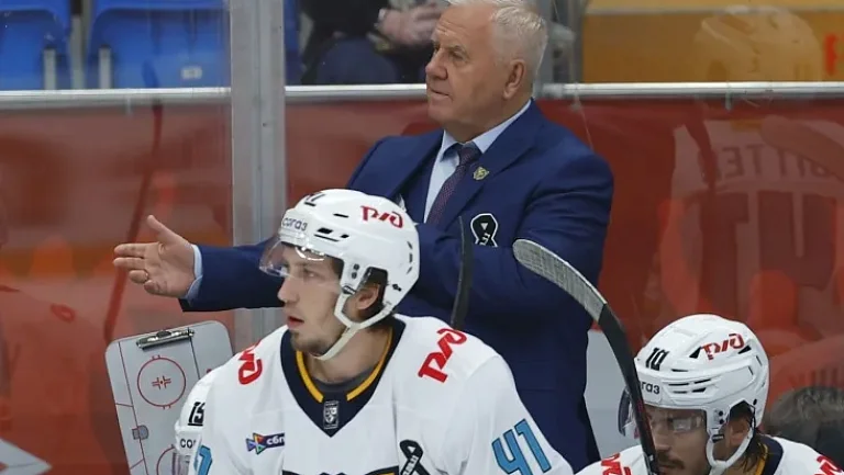 Почему Крикунов снял вратаря при счёте 0:1 за 4,5 минуты до конца матча