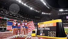 Сборная США выиграла эстафету 4x400 метров и установила рекорд ЧМ