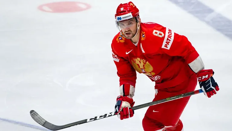 Касатонов: Овечкин — главная легенда НХЛ, как его можно было не взять на ОИ