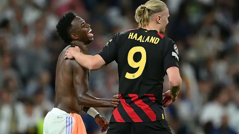 Холанд, Мбаппе и Винисиус вошли в шорт-лист лучших форвардов