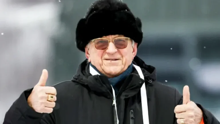 Тихонов хочет рассказать об угрозах расстрела от американцев на Олимпиаде

