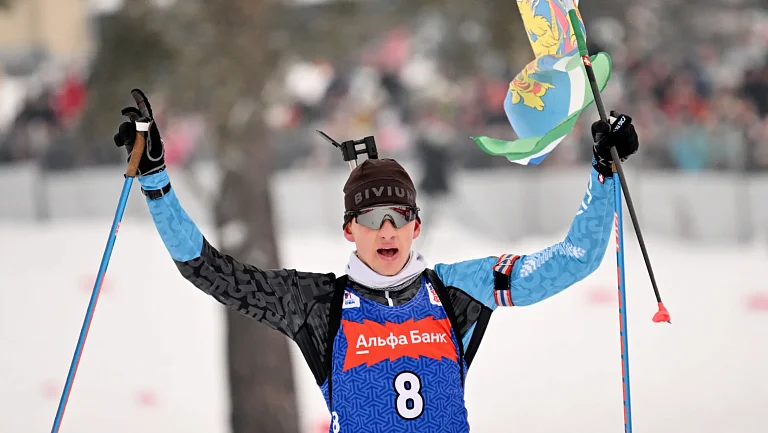 Коновалов победил в масс‑старте на ЧР‑2026: 0 промахов и уверенное лидерство